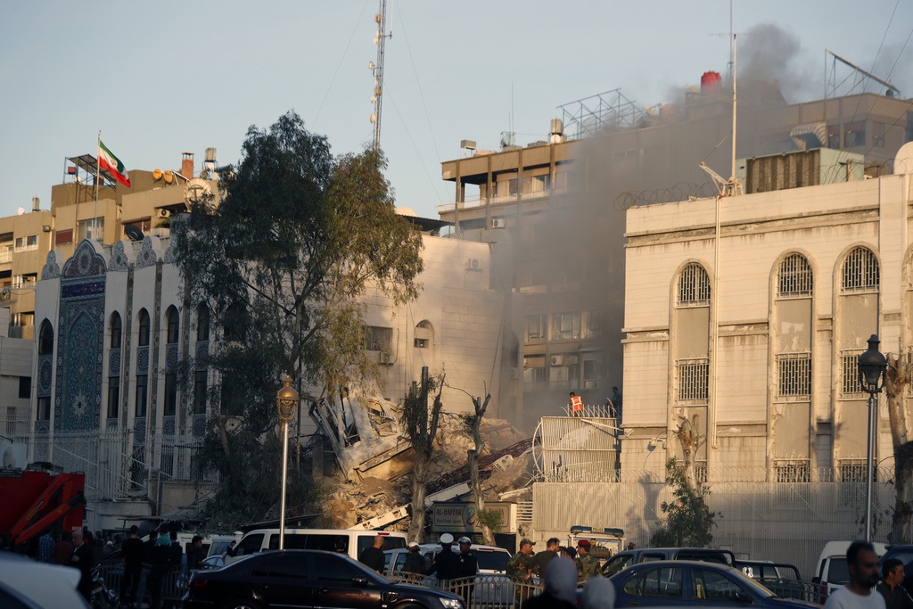 Ο διοικητής των Φρουρών της Επανάστασης Ρεζά Ζαχεντί ήταν ο στόχος του ισραηλινού πλήγματος στη Συρία, λέει το Ιράν – Οκτώ οι νεκροί