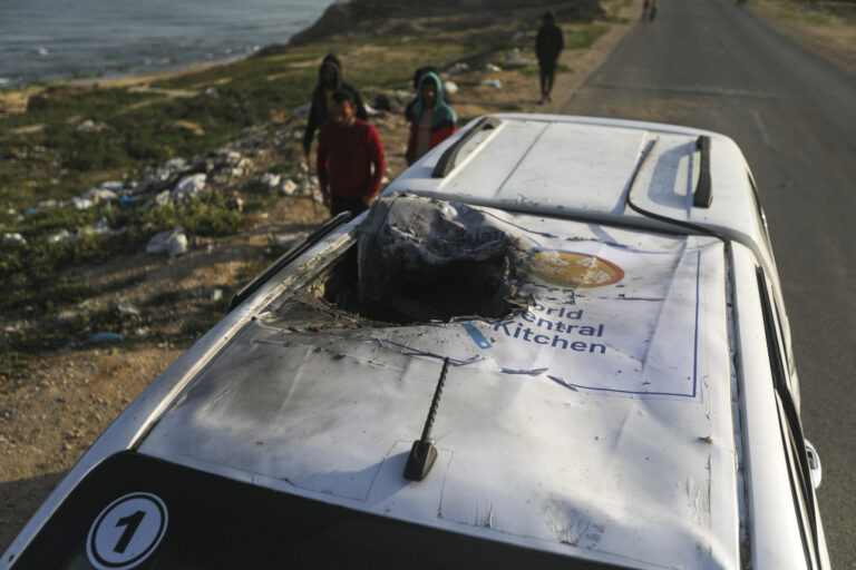 Διεθνής κατακραυγή για την επίθεση του Ισραήλ σε κομβόι ΜΚΟ – Ο επικεφαλής του ισραηλινού στρατού παραδέχθηκε πως διαπράχθηκε «σοβαρό λάθος»