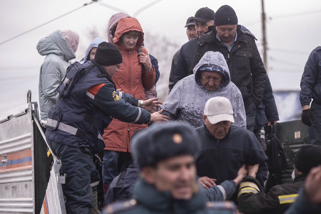 Πρωτοφανείς πλημμύρες σε Ρωσία και Καζακστάν από αιφνίδια και ταχύτατη υπερχείλιση ποταμών