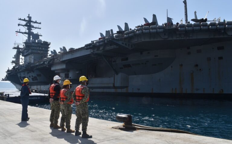Στη Σούδα το αμερικανικό αεροπλανοφόρο USS Dwight D. Eisenhower