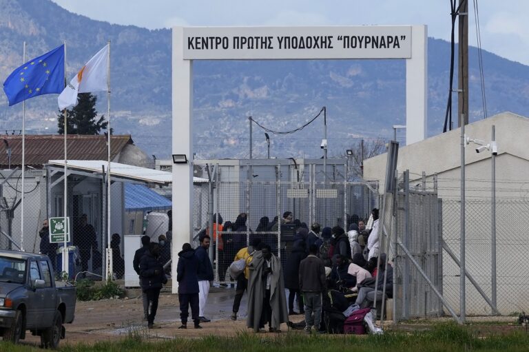 Στην Κύπρο 271 μετανάστες από τη Συρία που έφυγαν με βάρκες από τον Λίβανο  