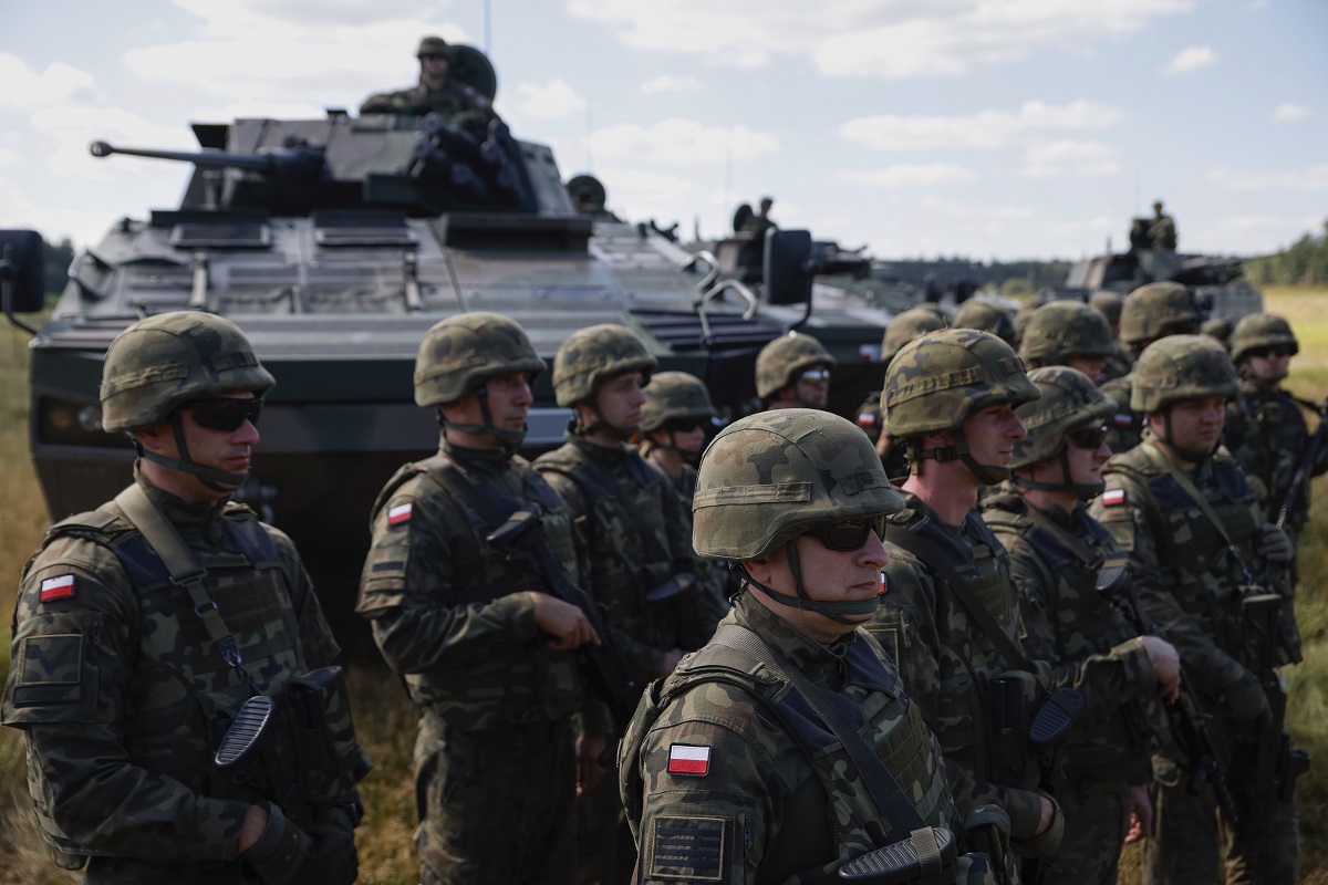 Πολωνία: Αναστέλλει τη συνθήκη για τις Συμβατικές Ένοπλες Δυνάμεις στην Ευρώπη