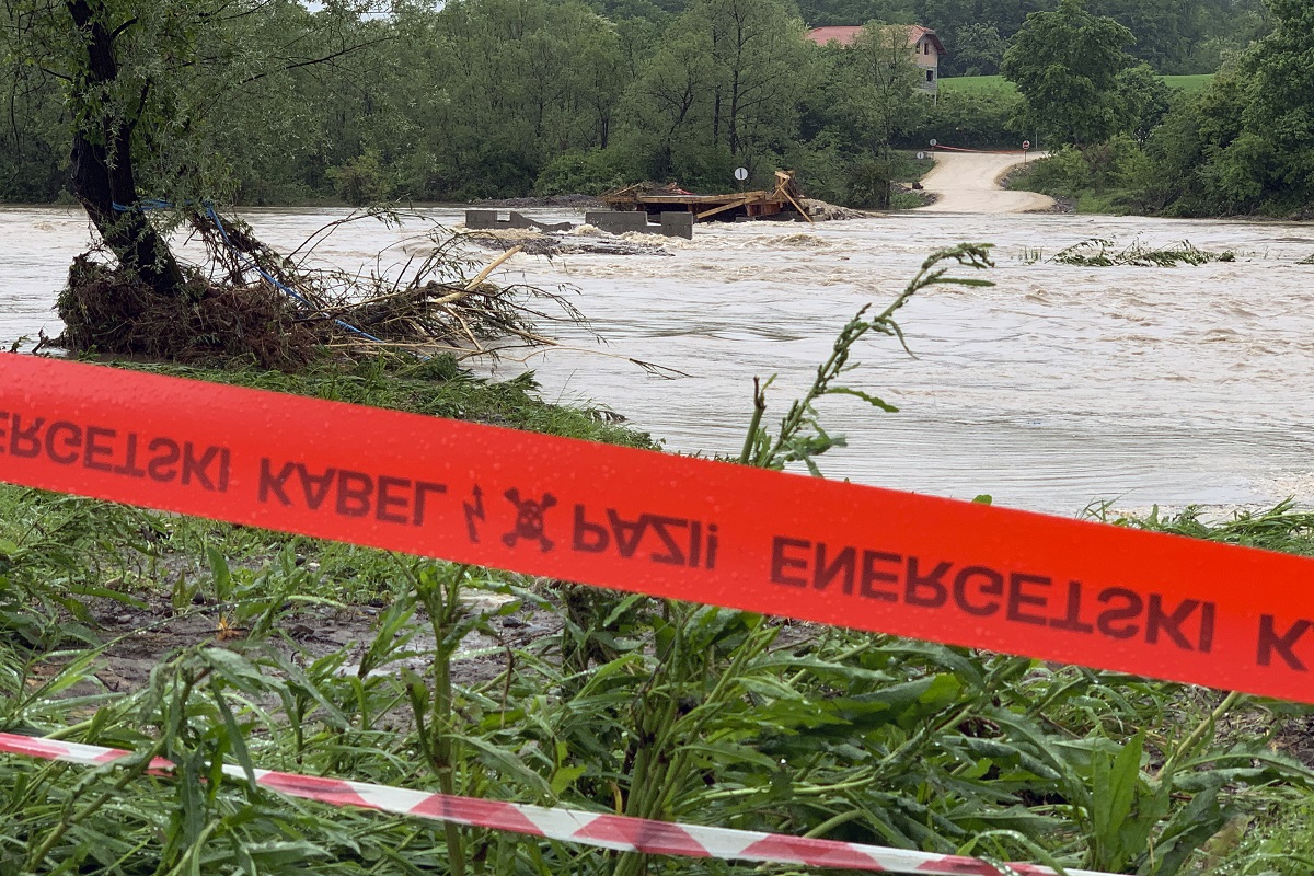 Φράγμα έσπασε στην πόλη Ορσκ της Ρωσίας: Σε εξέλιξη η εκκένωση της περιοχής