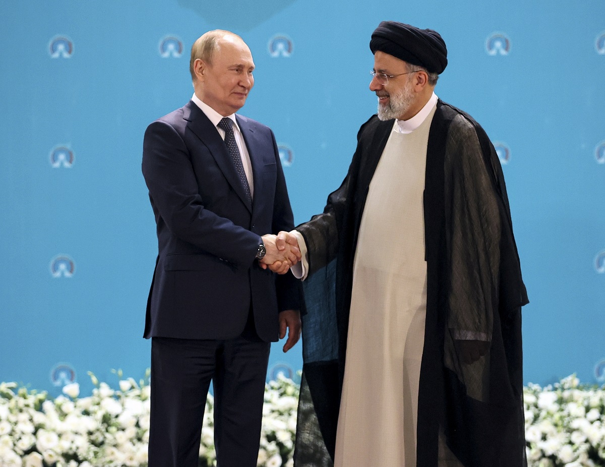 Ο Β. Πούτιν προσφέρθηκε  να μεσολαβήσει μεταξύ Τεχεράνης και Τελ Αβίβ και ο Ιρανός πρόεδρος έθεσε τις προϋποθέσεις για την επιτυχία της προσπάθειας