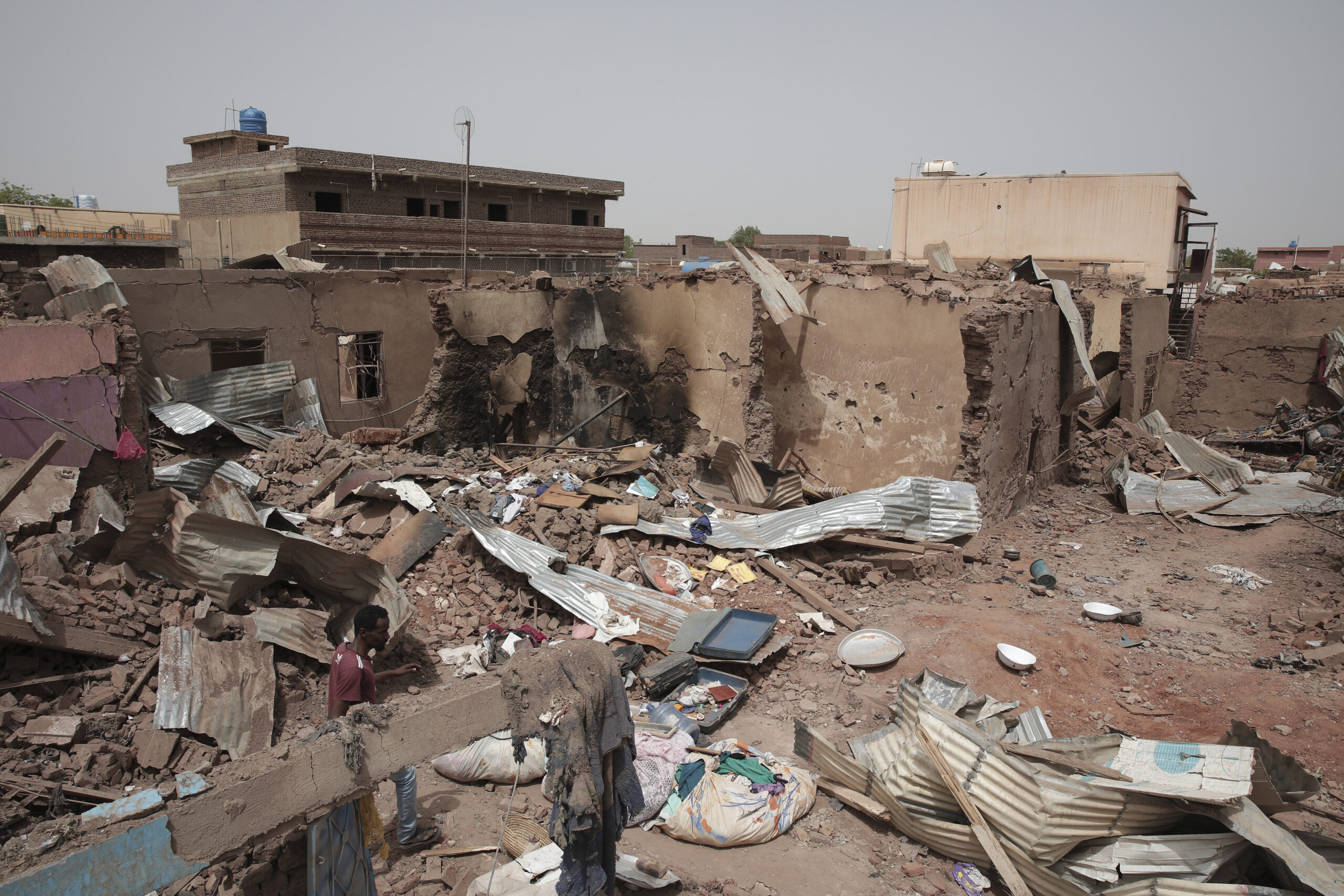 Ποιος θυμάται το Σουδάν; Ένα χρόνο μετά την έκρηξη του ιδιότυπου εμφυλίου