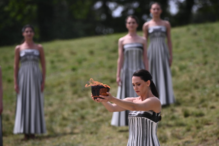 Ολυμπιακή Φλόγα: Από ποιες περιοχές της Ελλάδας θα περάσει- Καταλήγει στο Παναθηναϊκό Στάδιο στις 26 Απριλίου