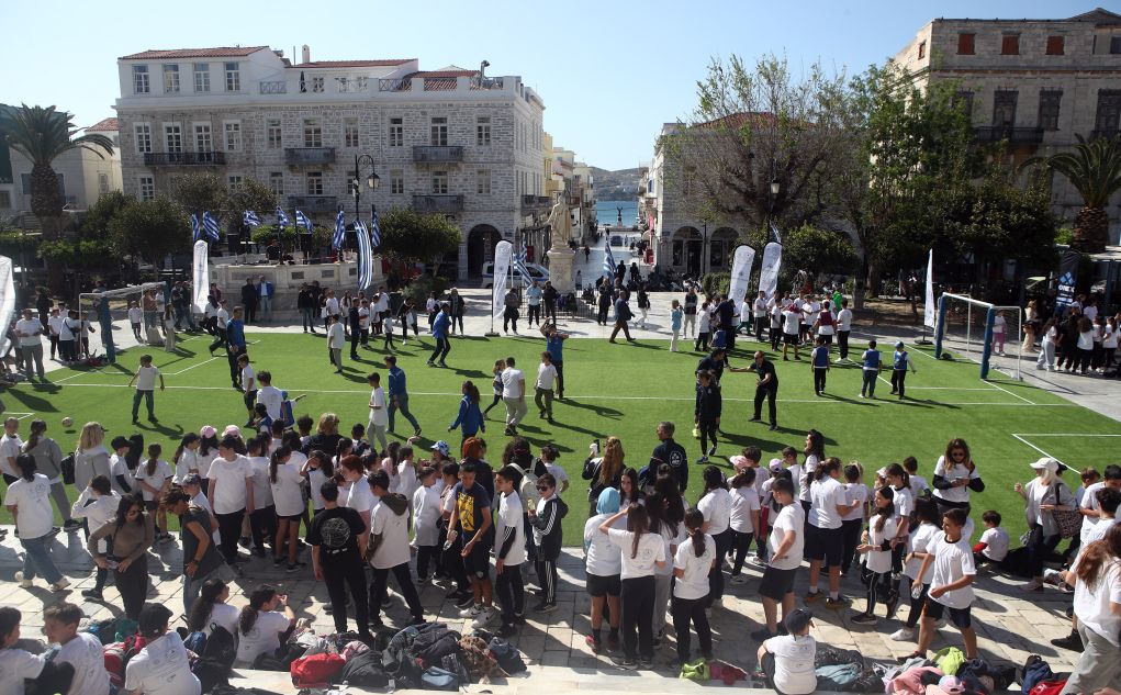 Γέμισαν μετάλλια και παιδικά χαμόγελα η Σύρος και η Τήνος, στην «Εβδομάδα Ολυμπιακής και Παραολυμπιακής Παιδείας, Ιστορίας και Αξιών Δημήτριος Βικέλας» για πρώτη φορά