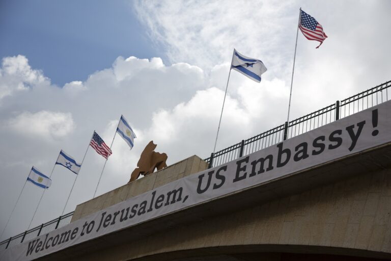 ΗΠΑ: Η Ουάσινγκτον περιορίζει τις μετακινήσεις των διπλωματών της στο Ισραήλ για λόγους ασφαλείας