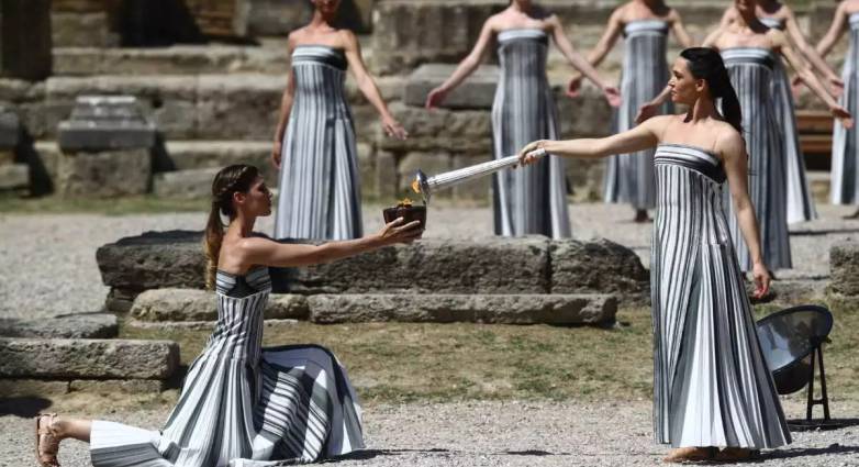 Ολυμπιακή Φλόγα: Από ποιες περιοχές της Ελλάδας θα περάσει- Καταλήγει στο Παναθηναϊκό Στάδιο στις 26 Απριλίου