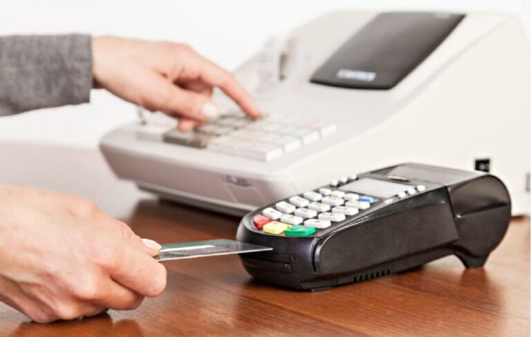 cash-register-card-machine-768x488