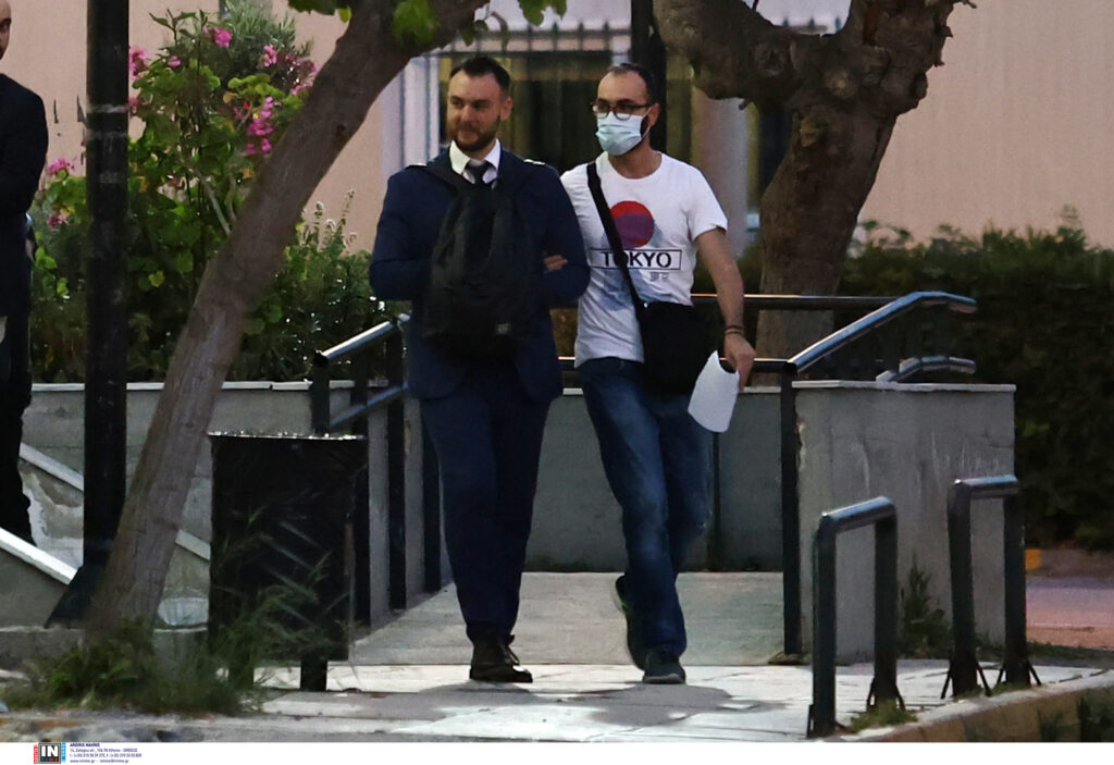 Ενώπιον του Ανακριτή σήμερα ο βουλευτής Κωνσταντίνος Φλώρος – Κατηγορείται για κακούργημα