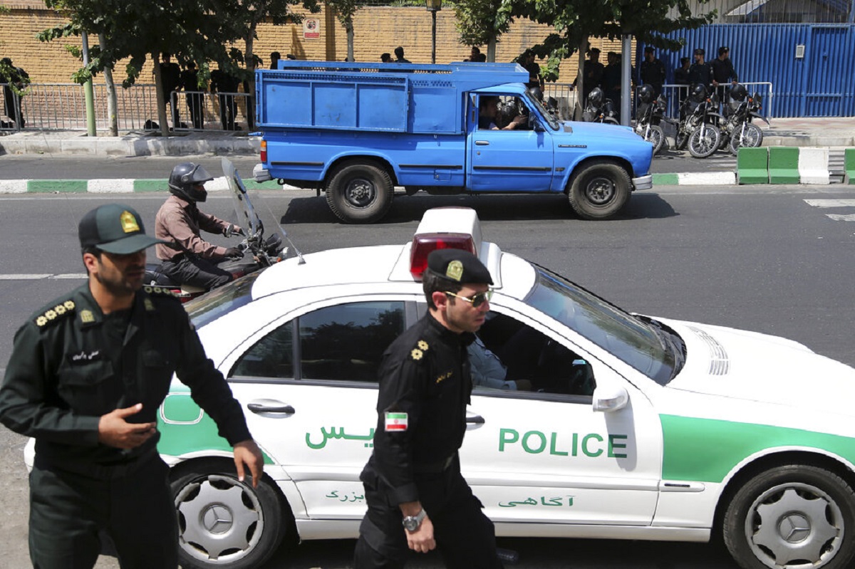 Ιράν: Η αστυνομία συνέλαβε τρία άτομα φερόμενα ως μέλη του Ισλαμικού Κράτους