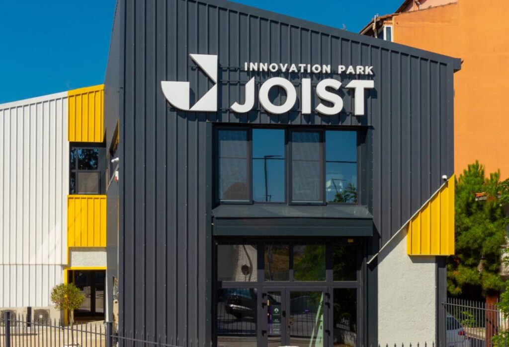 Δ. Παπαστεργίου και Ζ. Ράπτη στο InnoHealth Forum στο Πάρκο Καινοτομίας Λάρισας