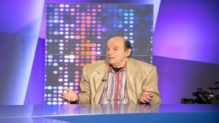 «Το δίχτυ»: Η νέα σειρά του Μανούσου Μανουσάκη έρχεται την νέα σεζόν στην ΕΡΤ
