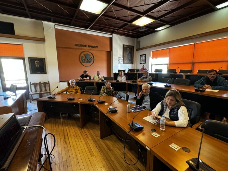 Η «Συμμαχία για τον Βόλο» ζητεί εξηγήσεις για την παρουσία ανδρών security στο Δημοτικό Συμβούλιο