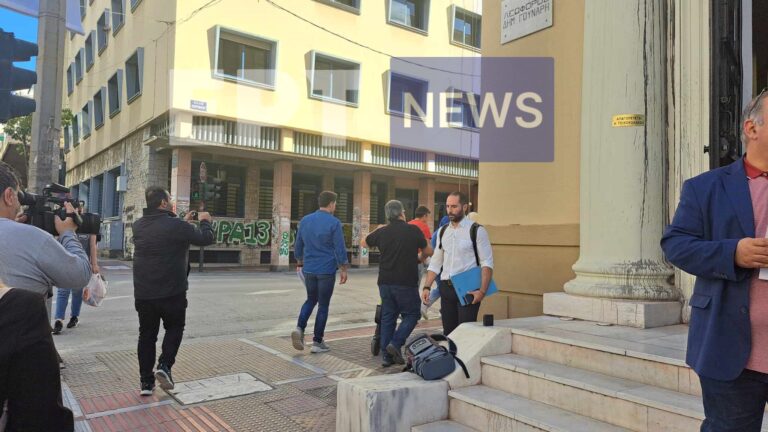 Πάτρα: Προσωρινά κρατούμενοι τρεις από τους συλληφθέντες για διακίνηση ναρκωτικών σε σχολείο – Αύριο κλείνει ο κύκλος των απολογιών (βίντεο)