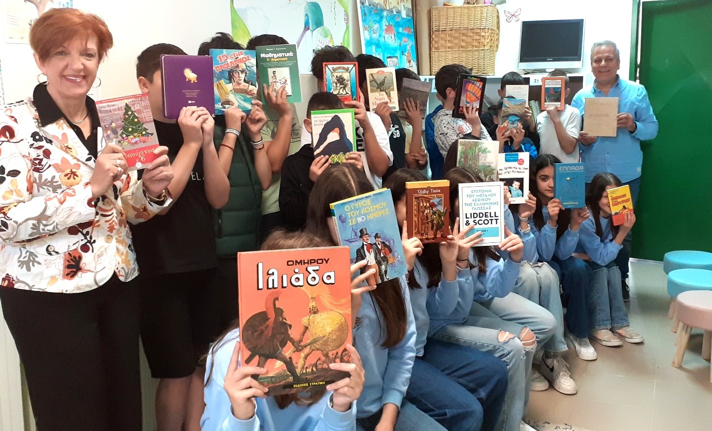 Βιβλία στο 32ο δημοτικό πρόσφερε το Πολιτιστικό Κέντρο Εκπαιδευτικών Λάρισας