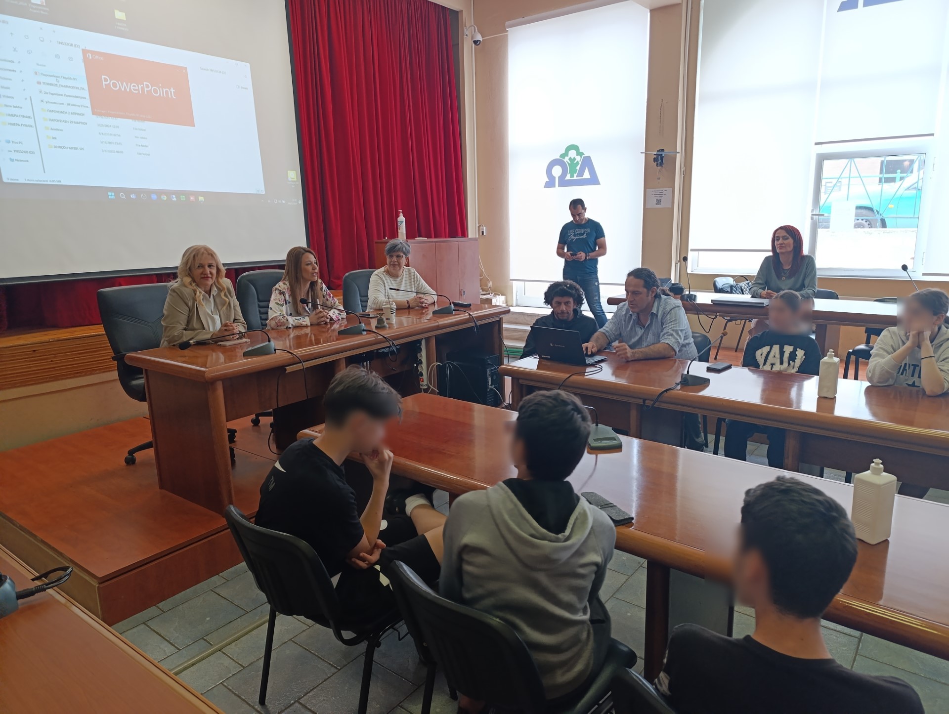 Θεσσαλονίκη: Μαθητές του 2ου Γυμνασίου Ωραιοκάστρου ξεκίνησαν εκστρατεία για να έχουν πόσιμο νερό κάτοικοι περιοχής στο Κονγκό