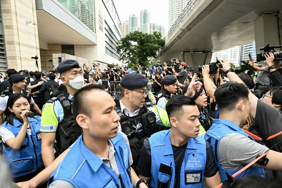 Χονγκ Κονγκ: Δεκατέσσερις πολιτικοί ηγέτες υπέρ της δημοκρατίας στο Χονγκ Κονγκ κρίθηκαν ένοχοι για συνωμοσία