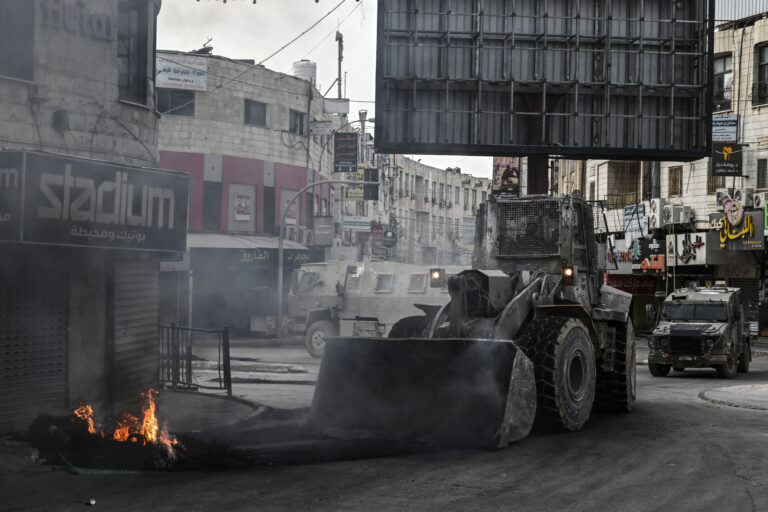 IDF: Μάχες σώμα με σώμα στη Ράφα  – Στο στόχαστρο η Ισπανία για την αναγνώριση κράτους της Παλαιστίνης