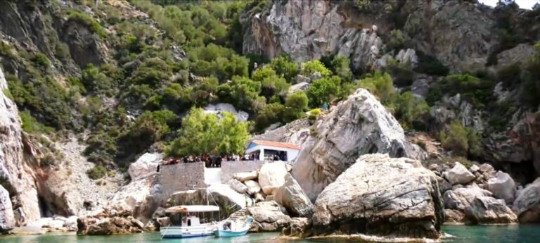 Παναγία η Κρυφτή- Ένα ξωκλήσι σε μια σπηλιά