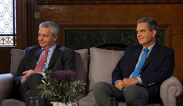 Τα αναπάντητα ερωτήματα της περιόδου της Μεταπολίτευσης – Οι Ά. Συρίγος και Ε. Χατζηβασιλείου στην εκπομπή “Επίλογος”