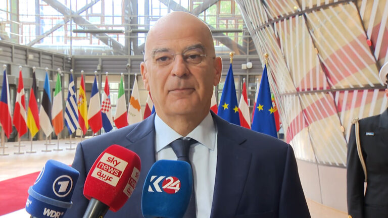 Νίκος Δένδιας: Τη σημασία της κοινής ευρωπαϊκής άμυνας υπογράμμισε  προσερχόμενος στο συμβούλιο των αρμόδιων υπουργών
