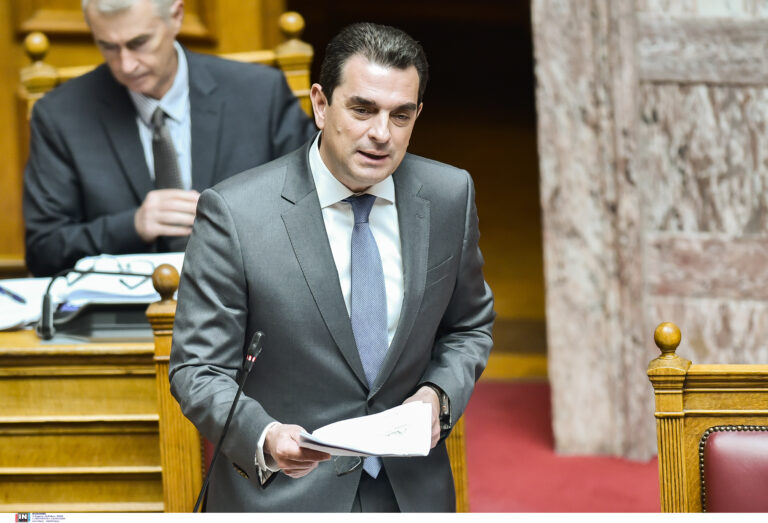 Κ. Σκρέκας: Ο κ. Βελόπουλος έχει πάρει διαζύγιο με την πραγματικότητα