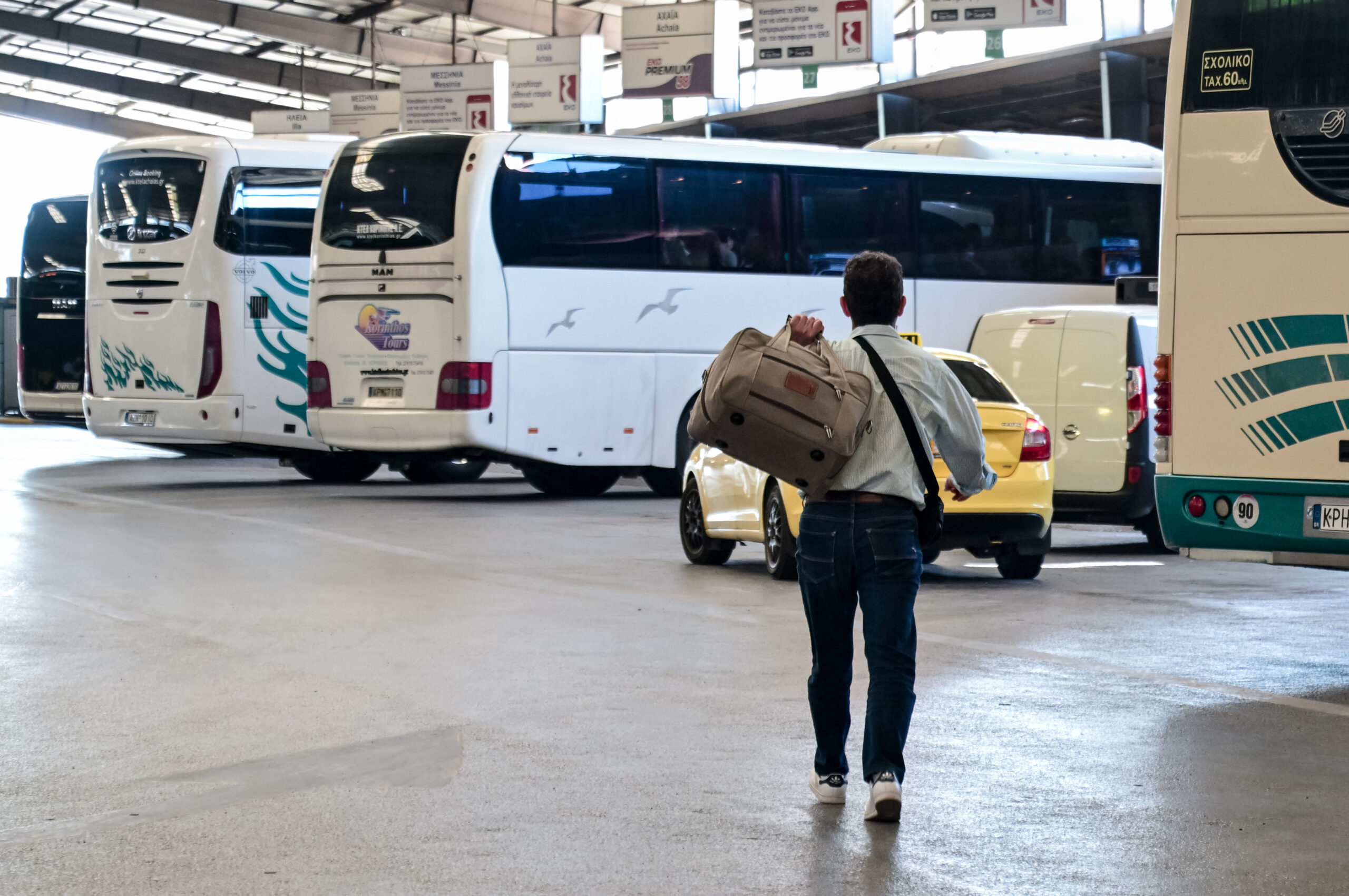 Έξοδος Πάσχα: Άδειασε η Αθήνα, φεύγουν και οι τελευταίοι – Ομαλοποιήθηκε η κίνηση στα οδικά δίκτυα