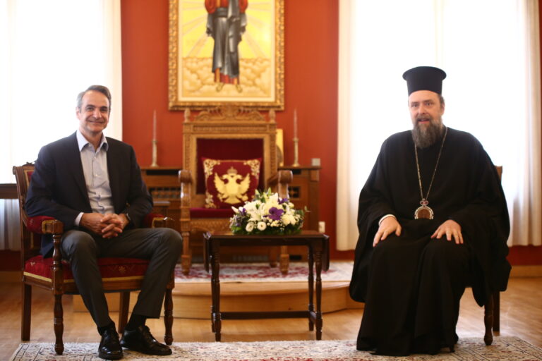 Με τον Μητροπολίτη Θεσσαλονίκης Φιλόθεο συναντήθηκε ο πρωθυπουργός