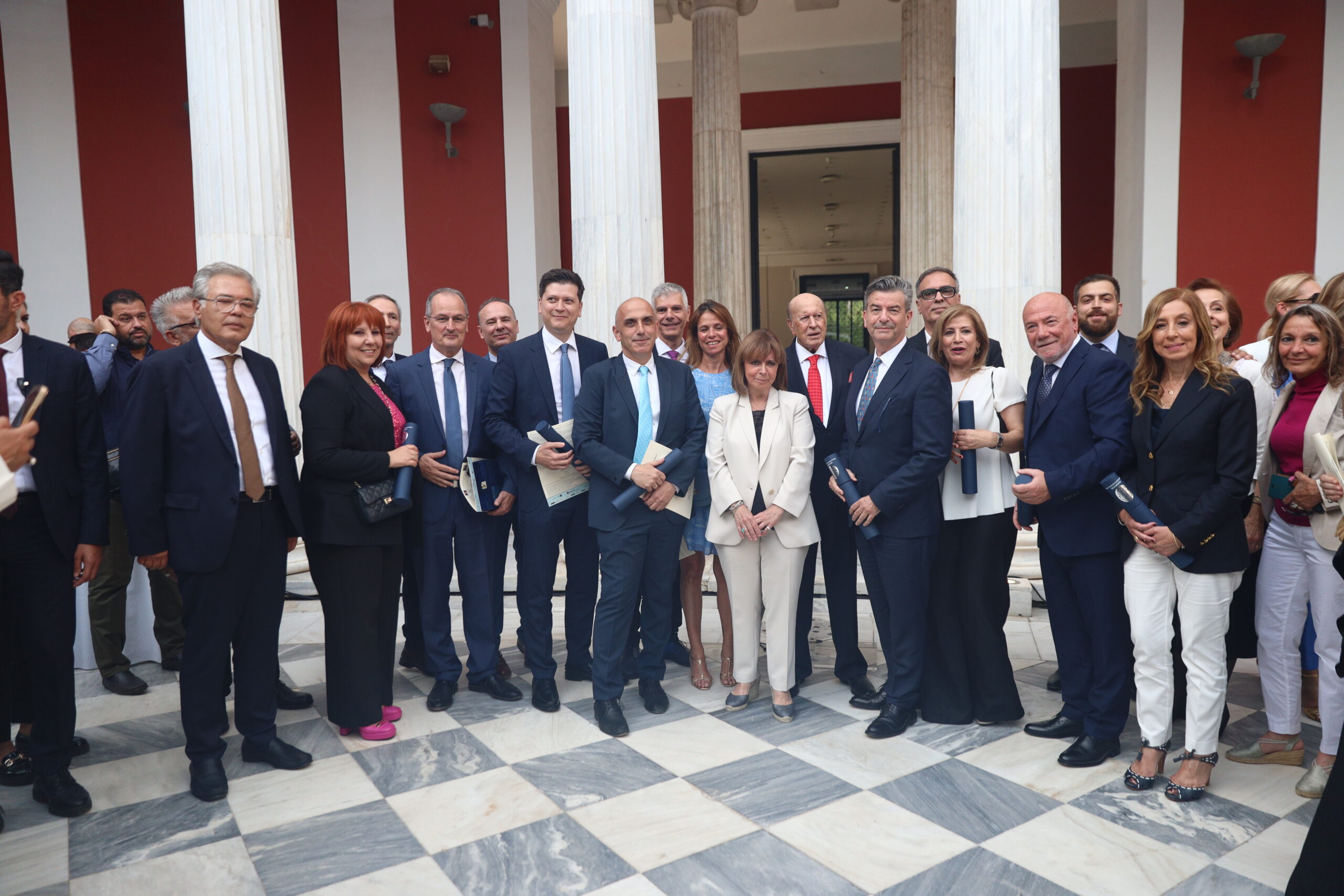 Βραβεία Μπότση: Έξι δημοσιογράφοι της ΕΡΤ ανάμεσα στους βραβευθέντες