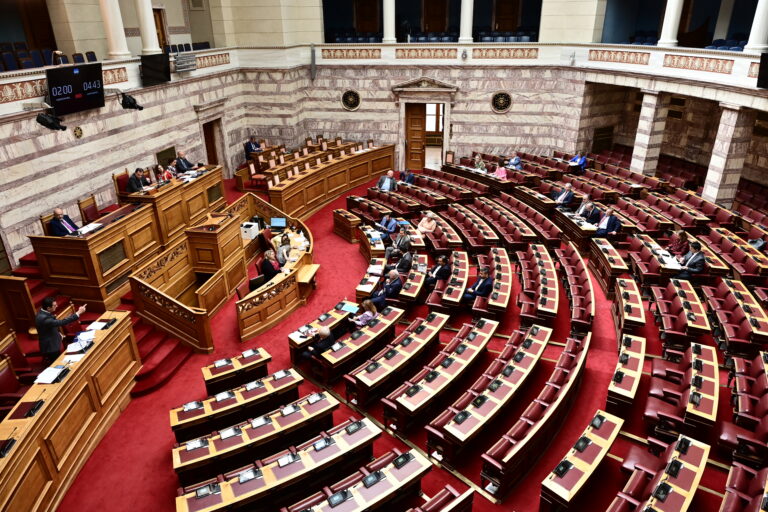 Ψηφίστηκε το φορολογικό νομοσχέδιο – Χρ. Δήμας: Θέτουμε απαιτητικούς και φιλόδοξους στόχους για να πάει ακόμα πιο μπροστά η χώρα