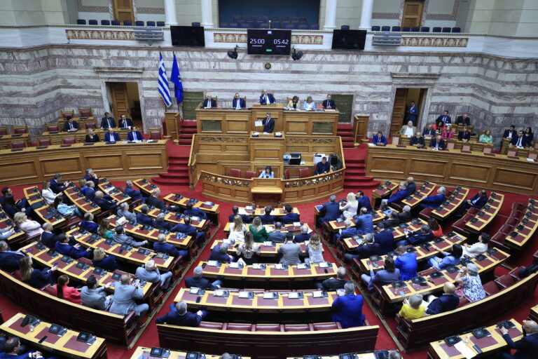 Κεντροαριστερά: Επιμένει σε αυτόνομη πορεία το ΠΑΣΟΚ – Συμμαχία προοδευτικών δυνάμεων προκρίνει ο ΣΥΡΙΖΑ