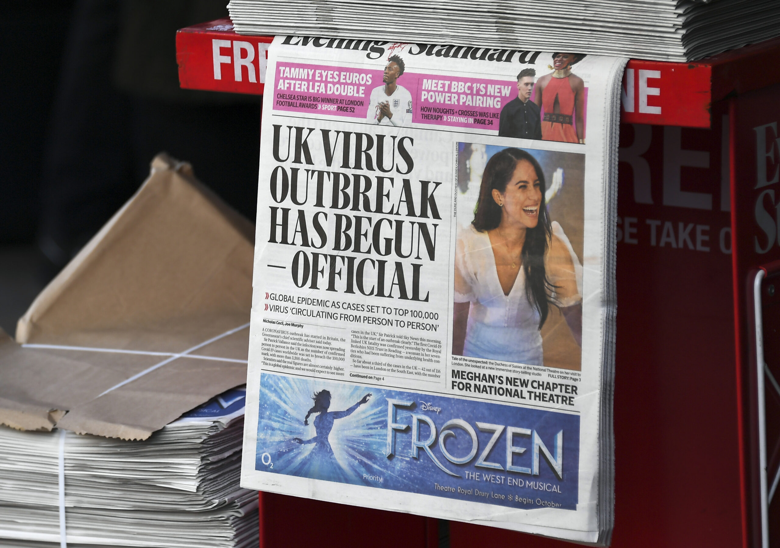 Βρετανία: Η λονδρέζικη καθημερινή εφημερίδα Evening Standard ανακοινώνει ότι θα γίνει εβδομαδιαία