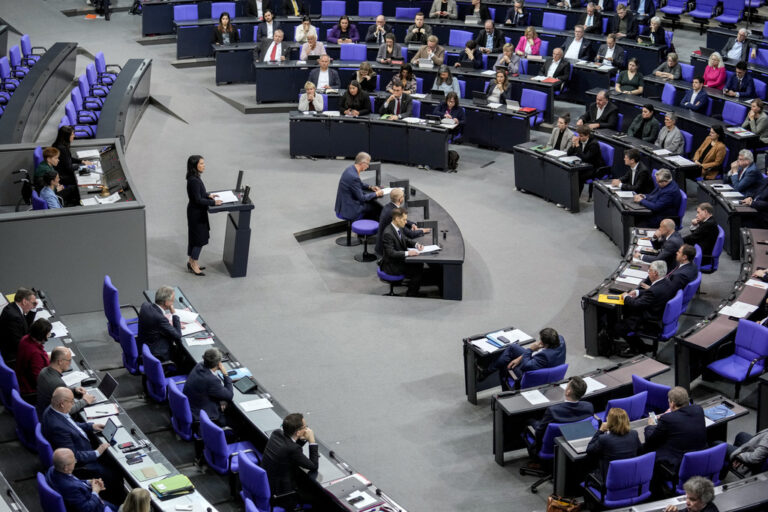 Γερμανία: Αποφεύχθηκε κυβερνητική κρίση – Συμφωνία για τον προϋπολογισμό του 2025