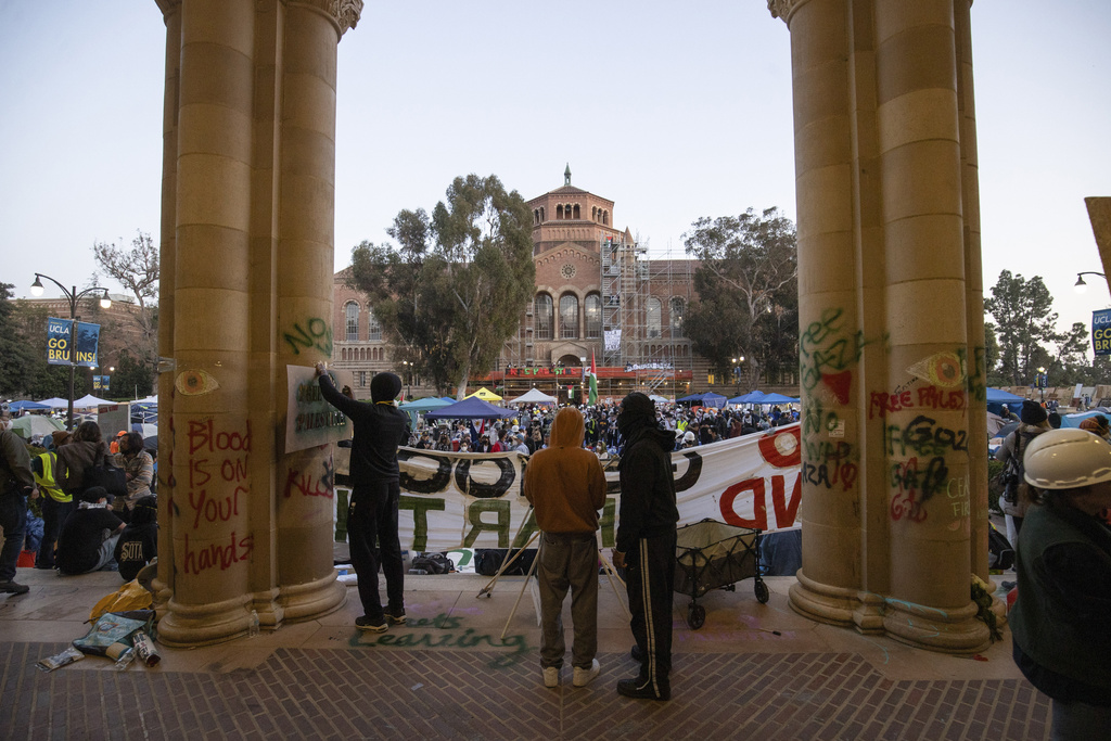 Israel Palestinians Campus Protests