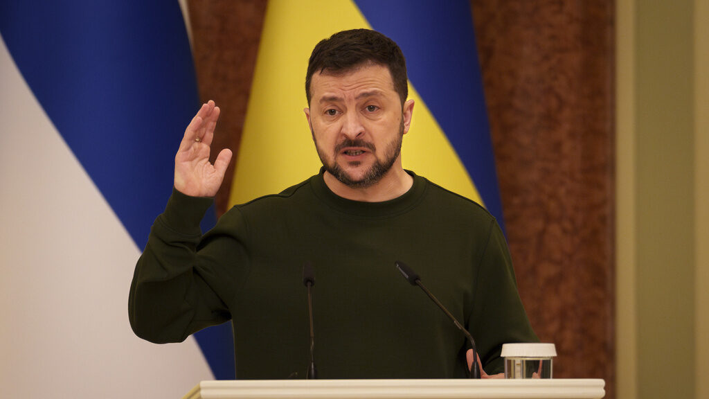 Ζελένσκι: Παραδέχθηκε έλλειψη στρατευμάτων και ηθικού – «Δεν έχει τη δύναμη Ρωσία να χτυπήσει ξανά το Κίεβο»