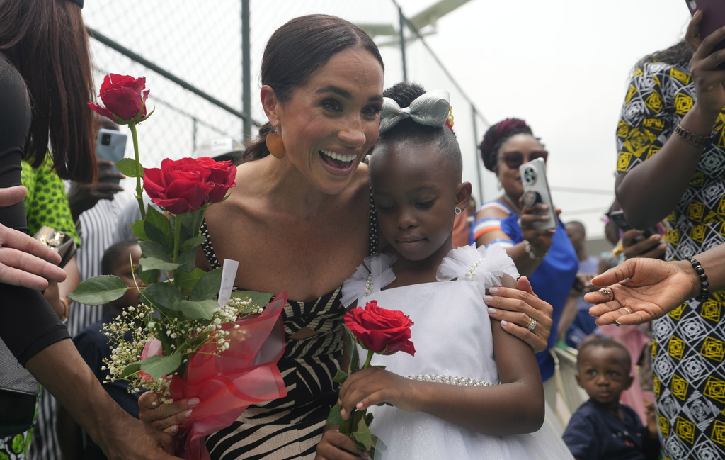 Η Μέγκαν Μαρκλ γιόρτασε τη Γιορτή της Μητέρας στη Νιγηρία