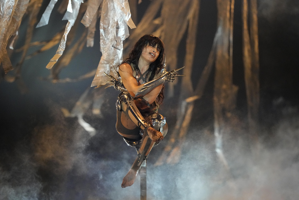Eurovision 2024: Η Loreen μάγεψε με την ιδιαίτερη εμφάνισή της