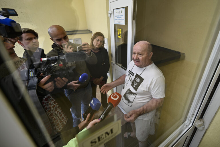 Σλοβενία: Ένας «οργισμένος ποιητής» και «καλός γείτονας» ο φερόμενος ως δράστης της επίθεσης εναντίον του πρωθυπουργού Φίτσο