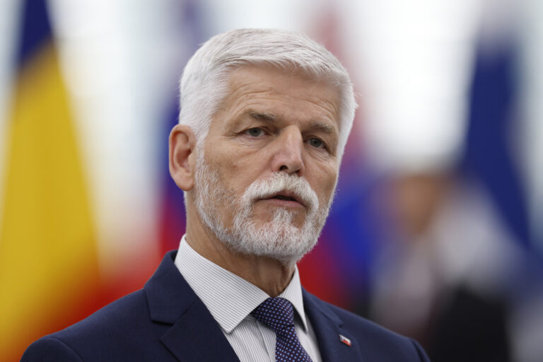 Στο νοσοκομείο ο πρόεδρος της Τσεχίας μετά από ατύχημα με μοτοσικλέτα