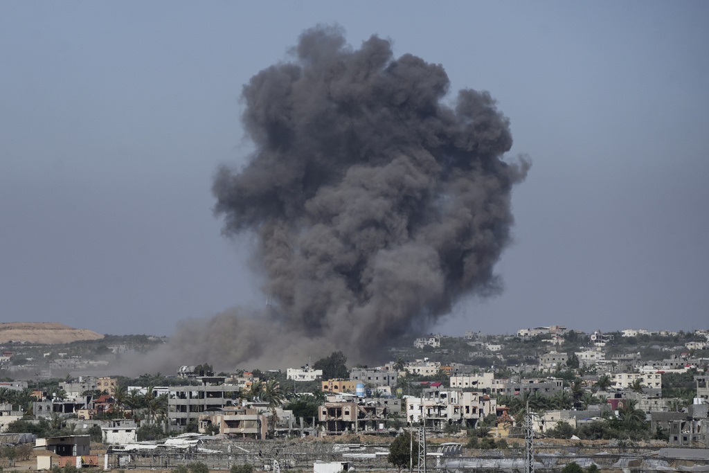 Συνεχίζεται το σφυροκόπημα του Ισραήλ στη Λωρίδα της Γάζας – Σε νεκρό σημείο οι έμμεσες διαπραγματεύσεις για συμφωνία κατάπαυσης του πυρός