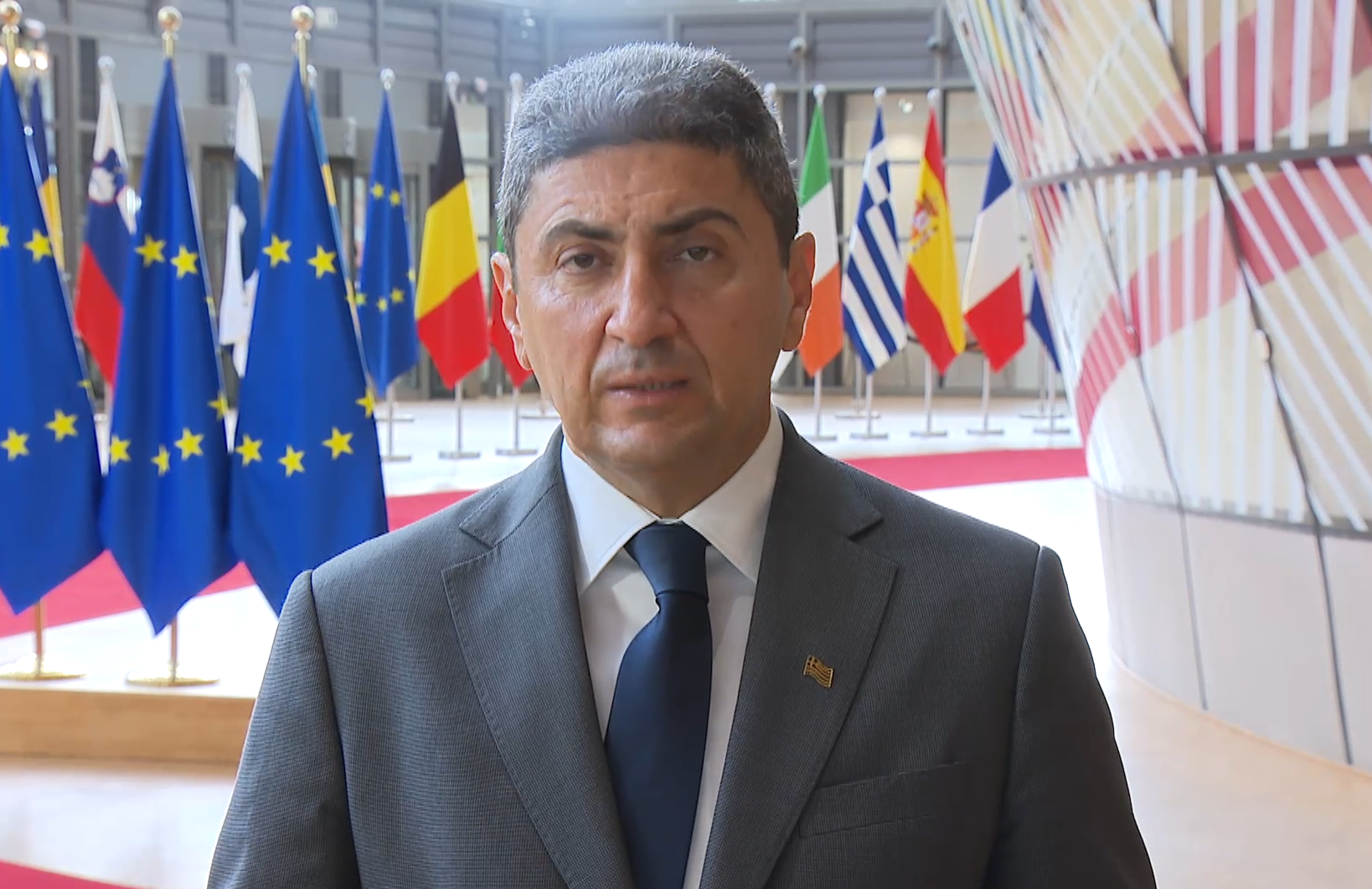 AVGENAKIS