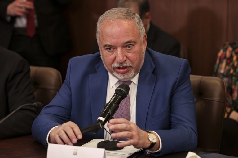 Ισραήλ: Ο πρώην υπουργός Άμυνας εκτιμά ότι η Χαμάς διαχειρίζεται τον πόλεμο από τις σήραγγες καλύτερα από τον Μπ. Νετανιάχου
