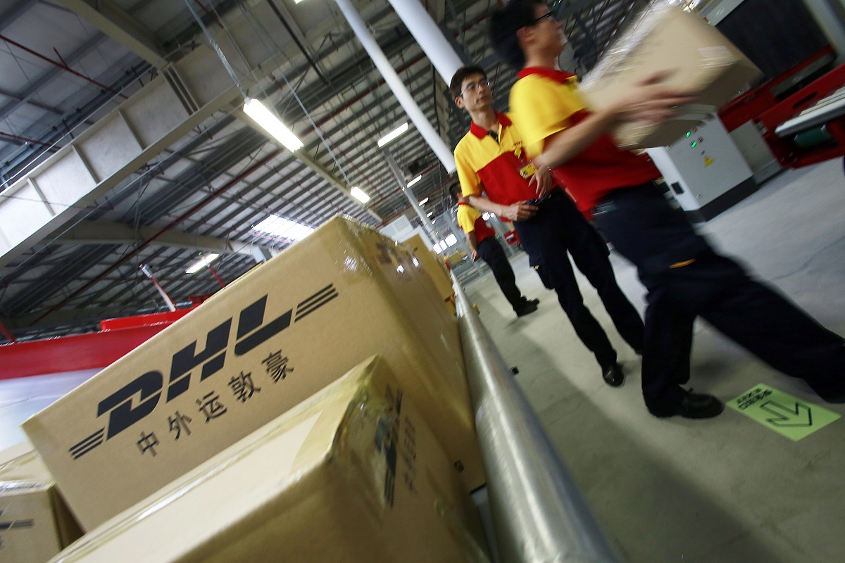 Κίνα: Η DHL οργάνωσε σύγχρονο κέντρο στη Σαγκάη για να υποστηρίξει την εφοδιαστική  αλυσίδα με προϊόντα νέας τεχνολογίας