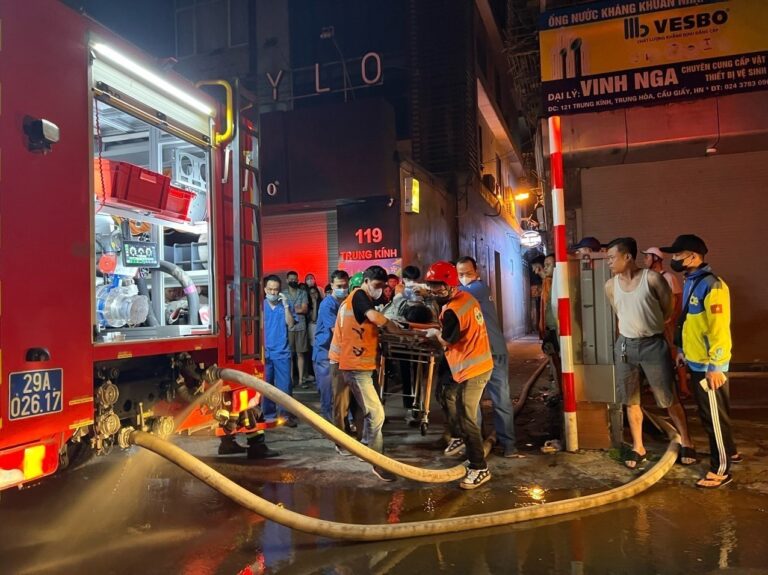 Βιετνάμ: Τουλάχιστον 14 νεκροί και τρεις τραυματίες από πυρκαγιά σε πολυκατοικία στο Ανόι