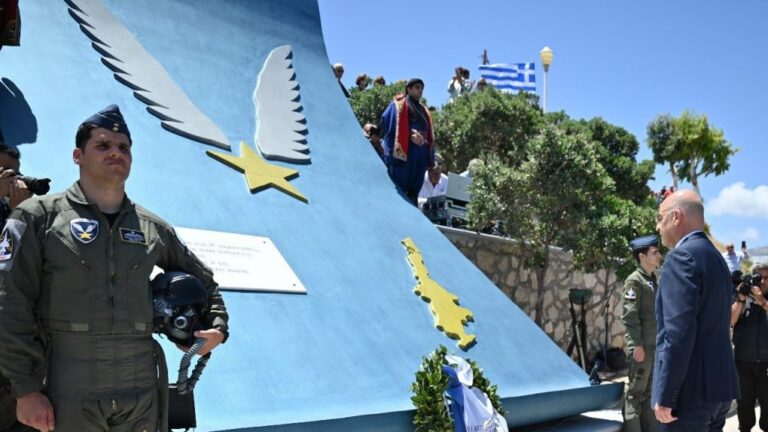 Τίμησαν τον Χανιώτη σμηναγό Κωνσταντίνο Ηλιάκη στην Κάρπαθο