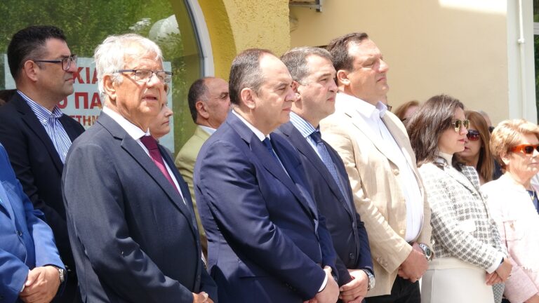 Σάμος: Γιόρτασαν την ύψωση της Σημαίας της Σαμιακής επανάστασης στο Καρλόβασι