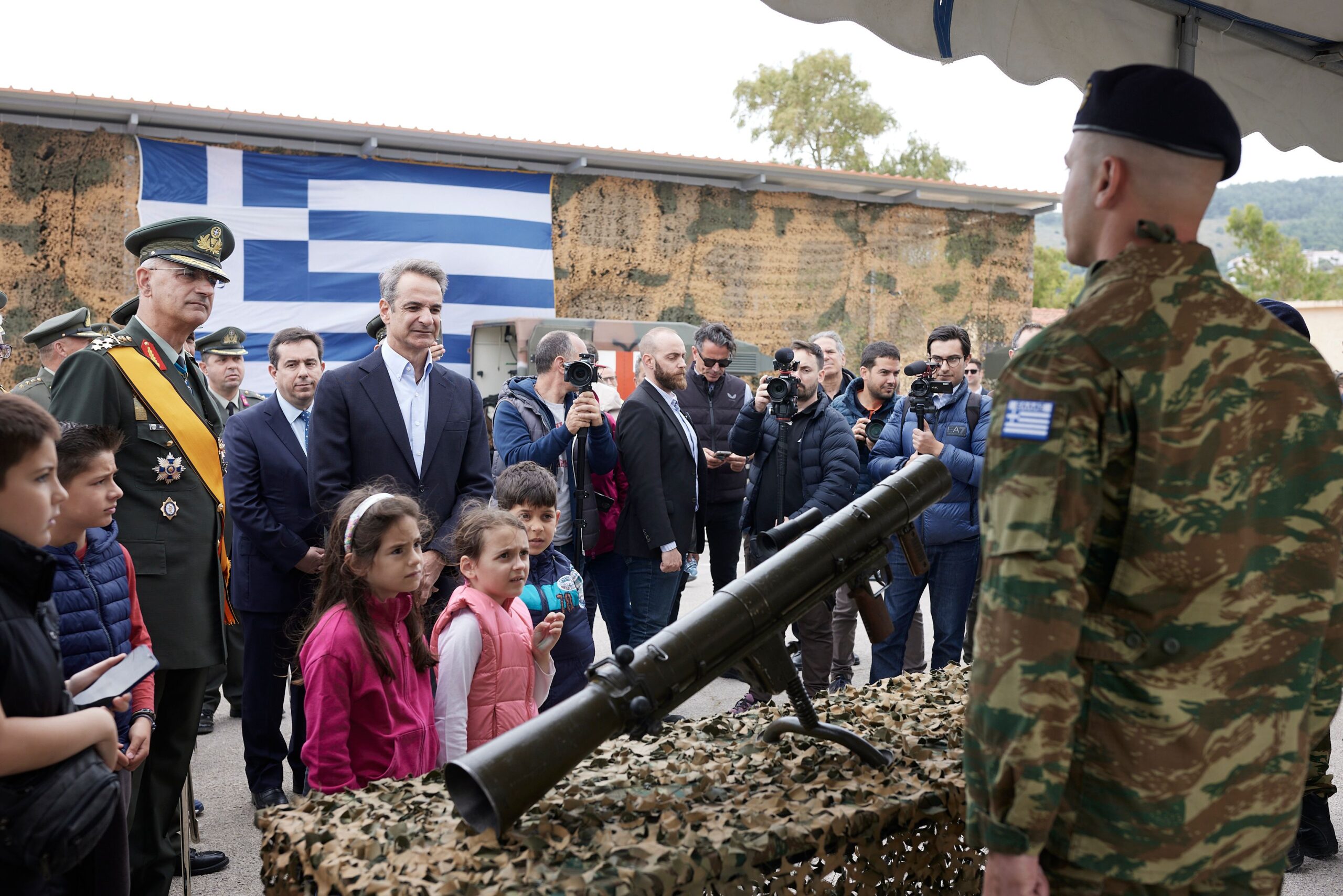 Μητσοτάκης από Χίο: Η συνεχής επένδυση στις Ένοπλες Δυνάμεις είναι στρατηγική επιλογή που υπηρετούμε απαρέγκλιτα