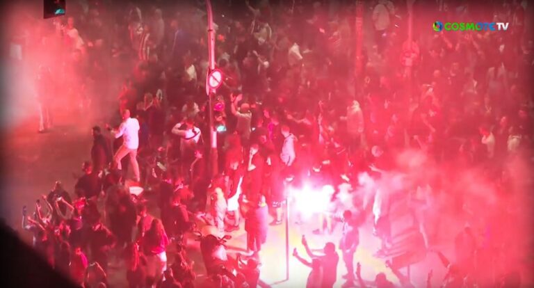 Xιλιάδες φίλοι του Ολυμπιακού στο Πασαλιμάνι για να γιορτάσουν την πρόκριση στον τελικό του Conference League (video)